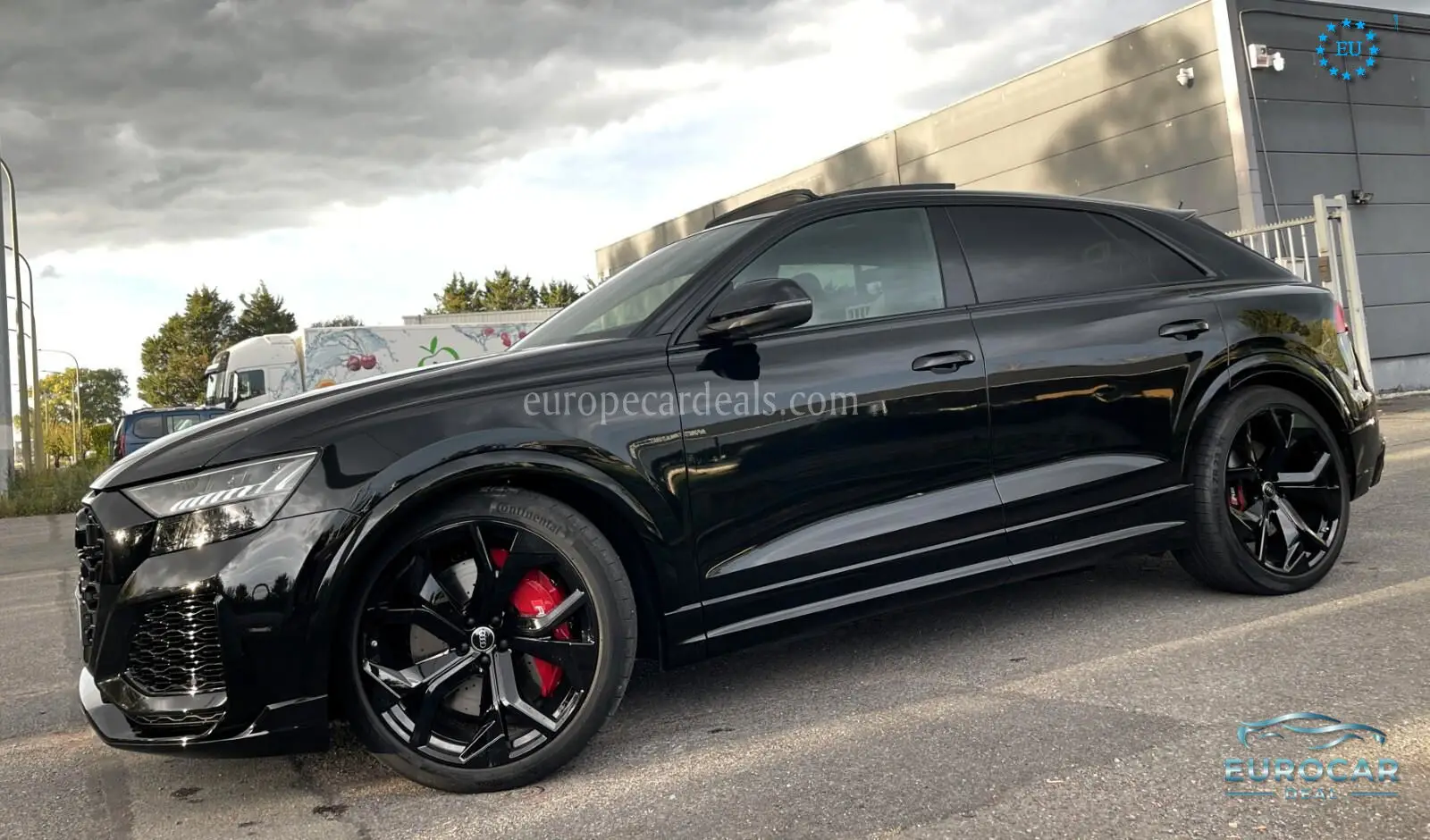 Audi RSQ8