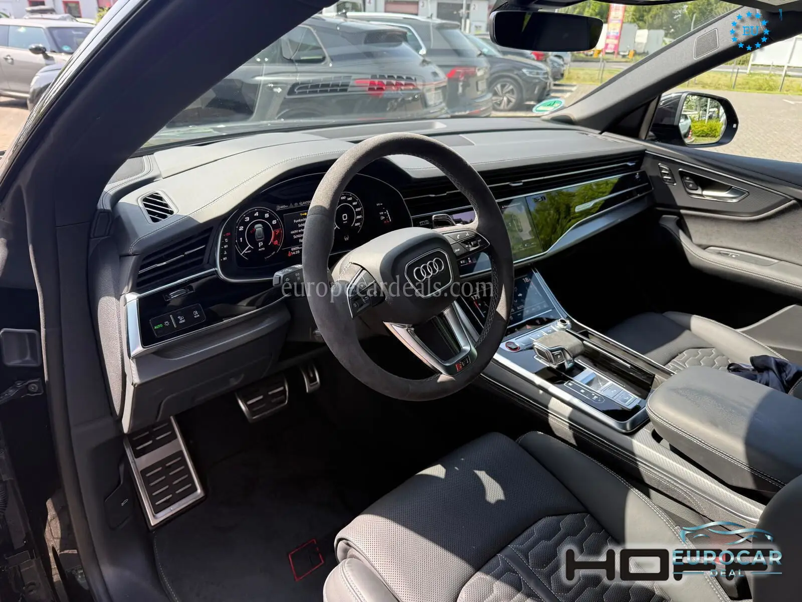 Audi RSQ8