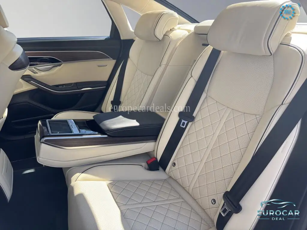 Audi S8