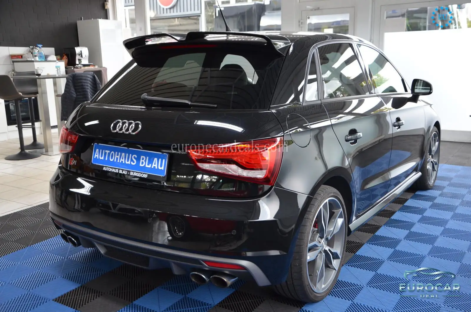 Audi S1