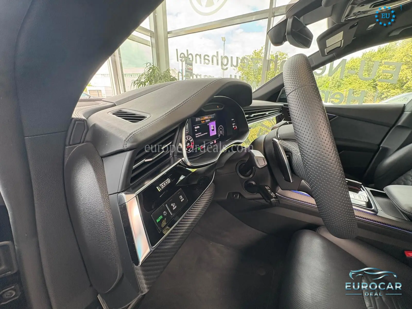 Audi RSQ8