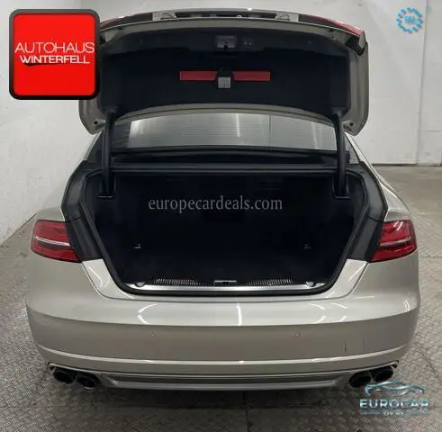 Audi S8