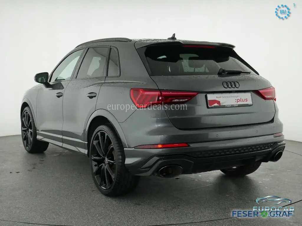 Audi RSQ3