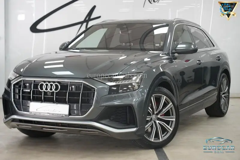 Audi Q8