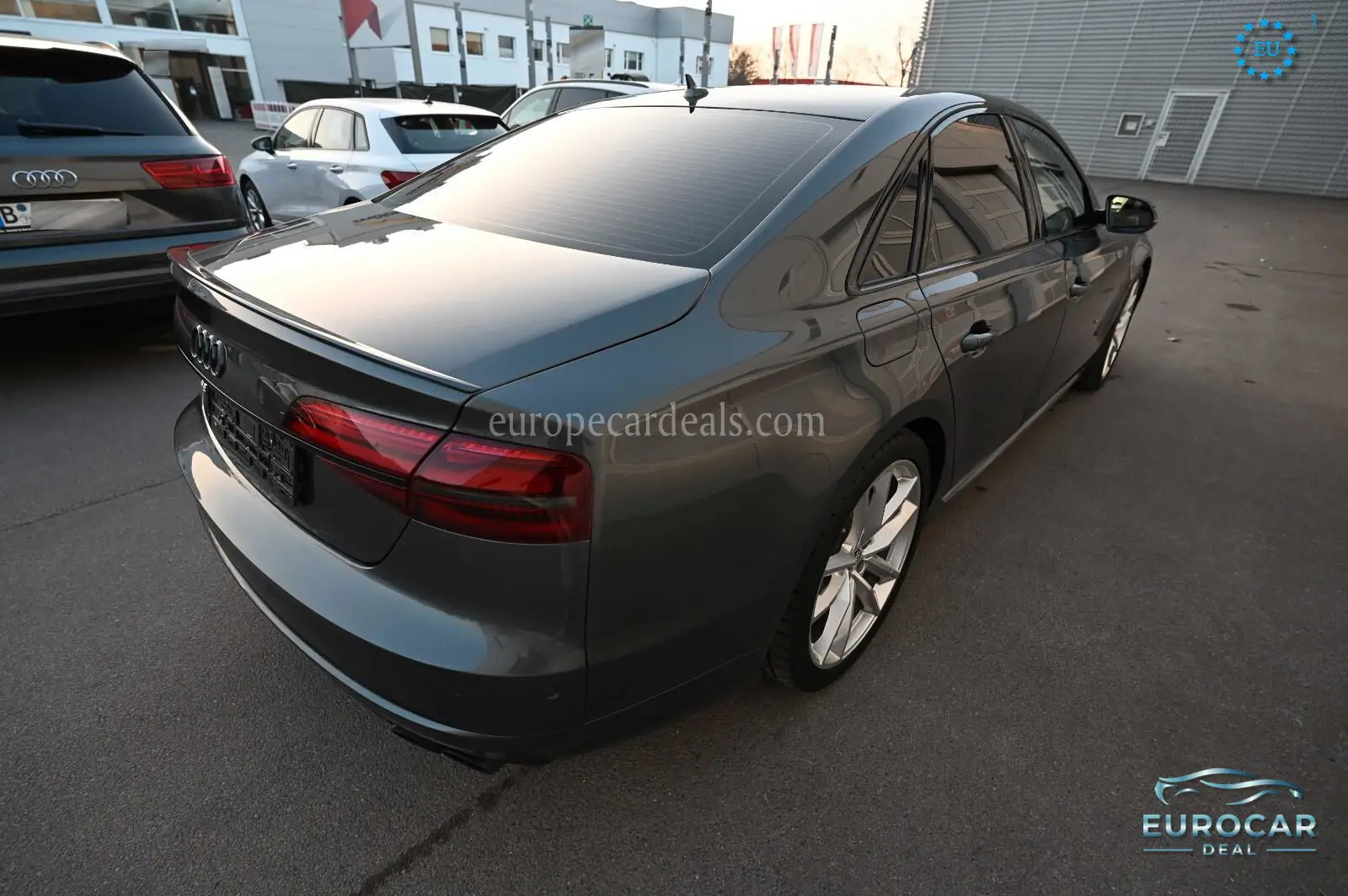 Audi S8