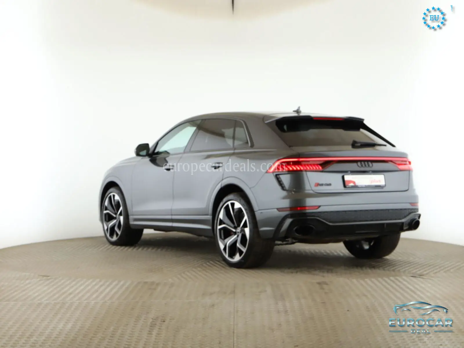 Audi RSQ8