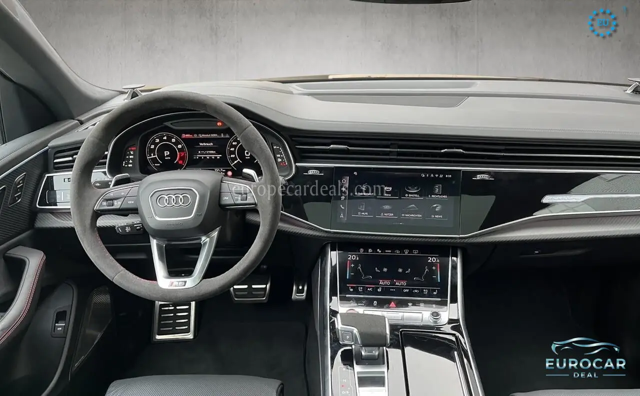 Audi RSQ8