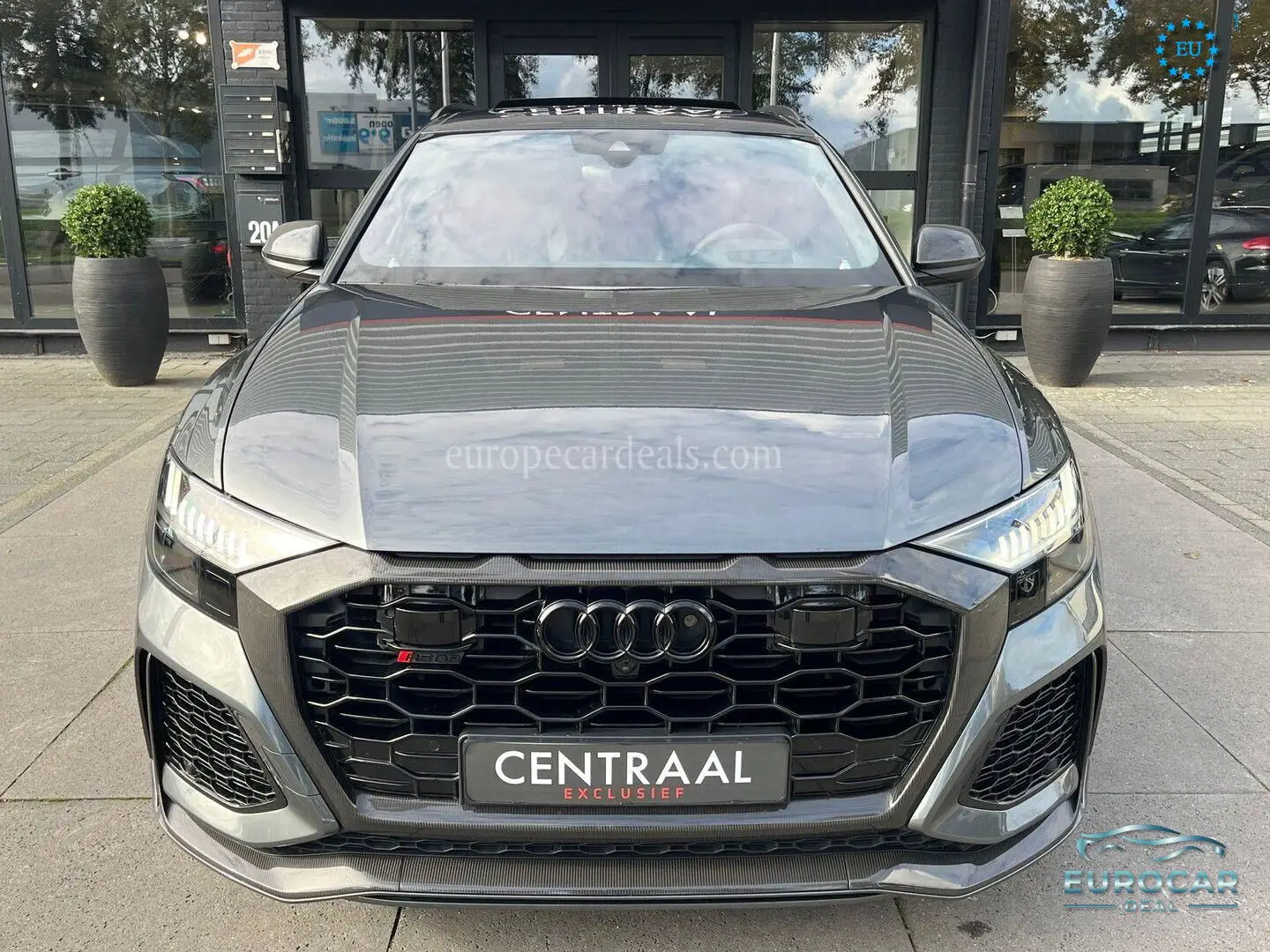 Audi RSQ8