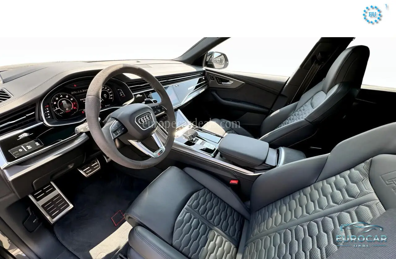 Audi RSQ8