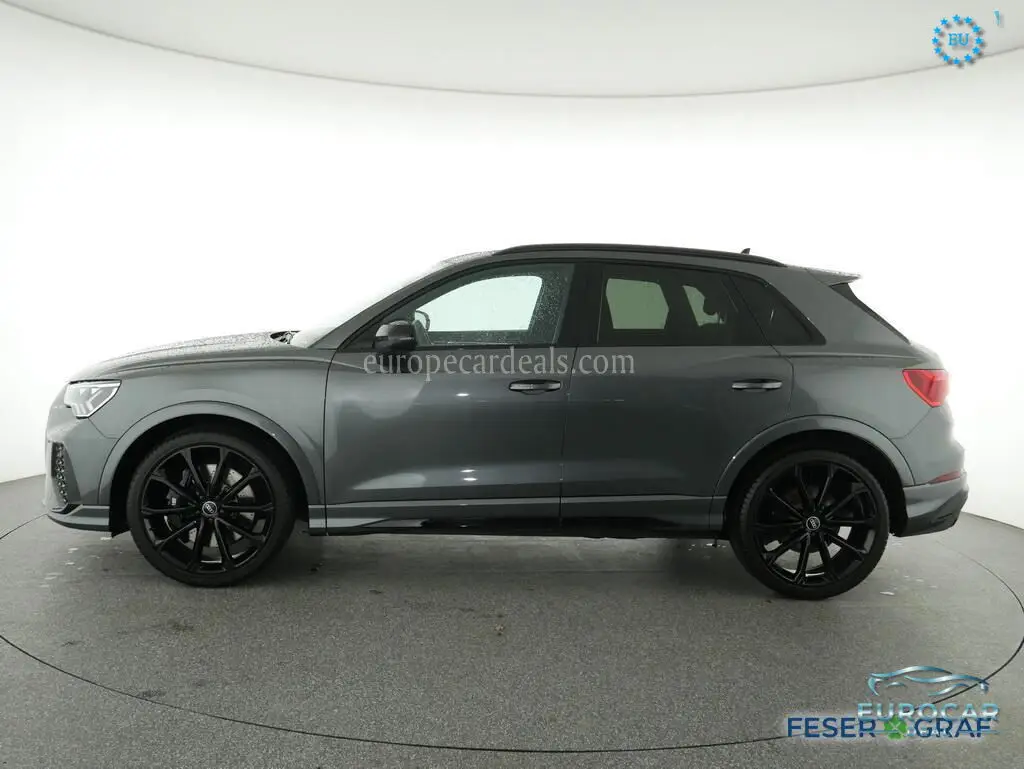 Audi RSQ3