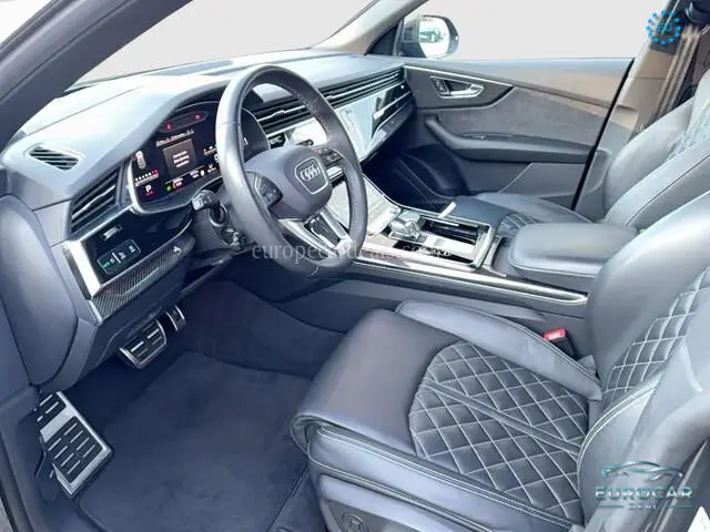 Audi SQ8