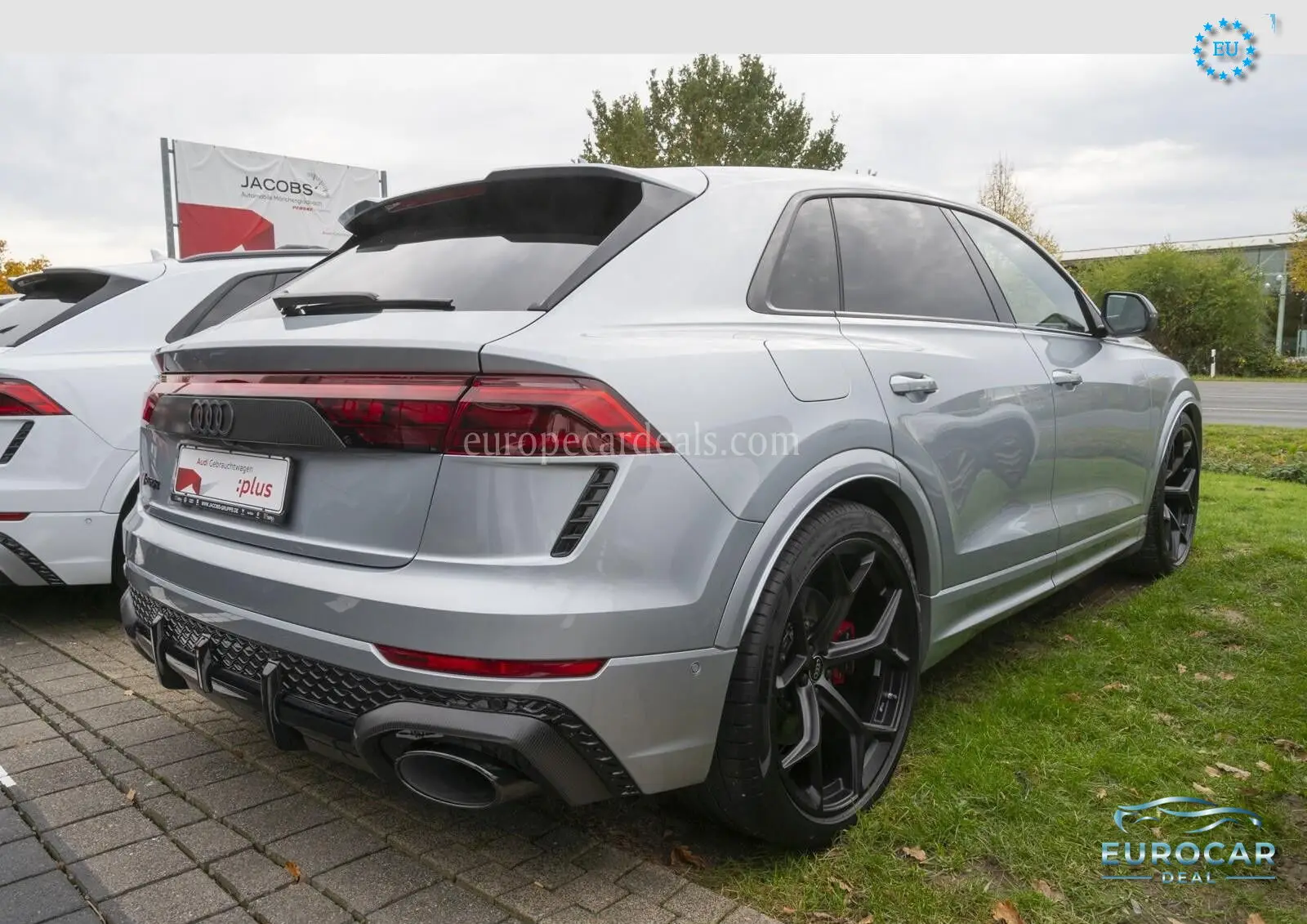 Audi RSQ8