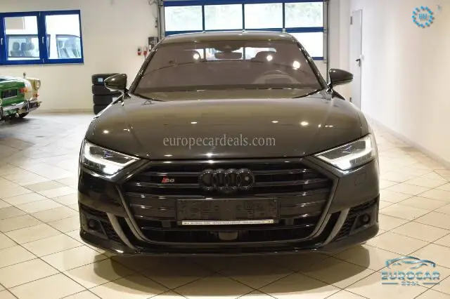 Audi S8