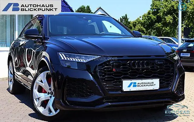 Audi RSQ8