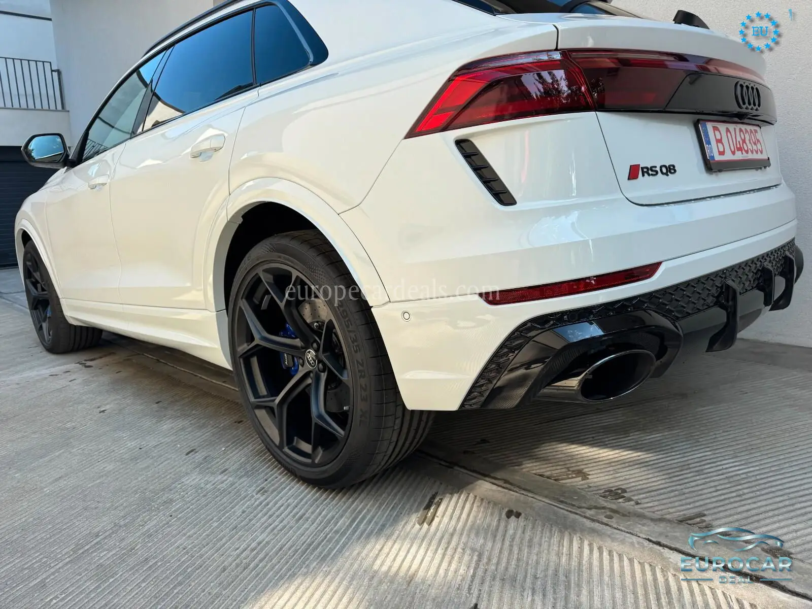Audi RSQ8