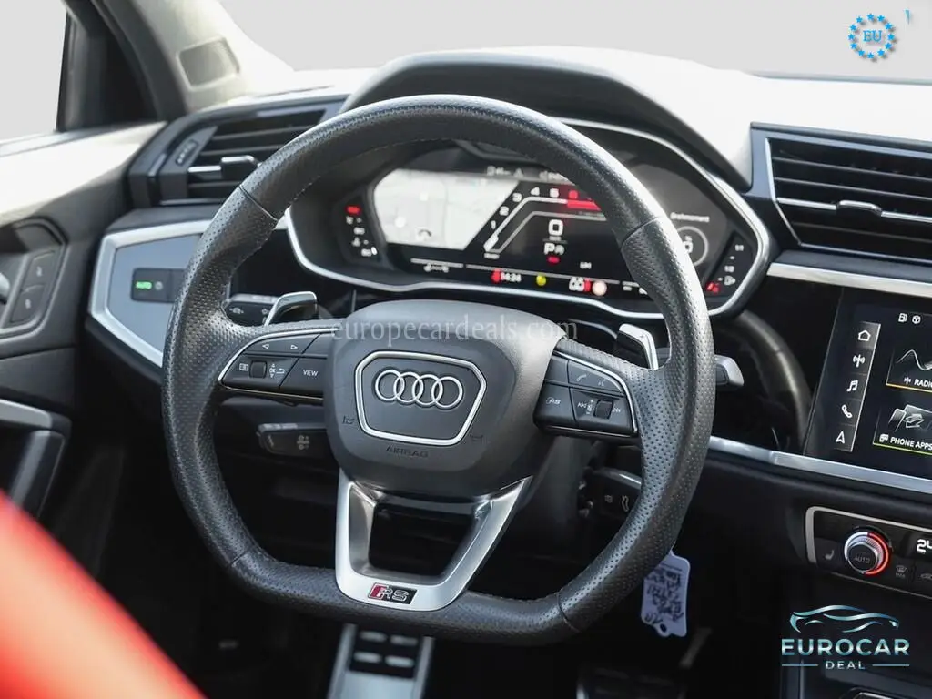 Audi RSQ3