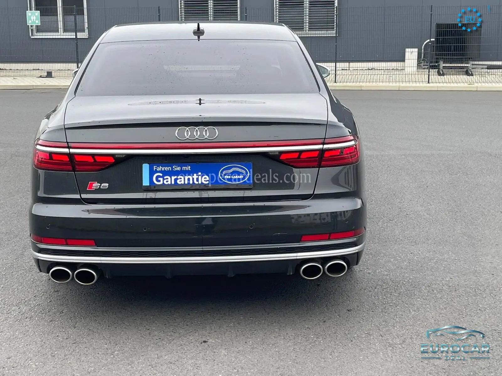 Audi S8
