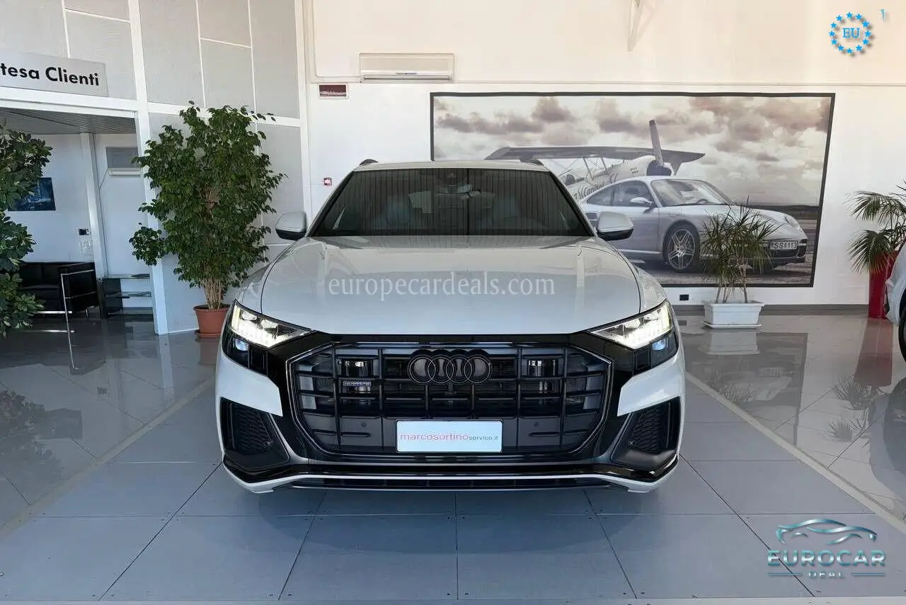 Audi Q8