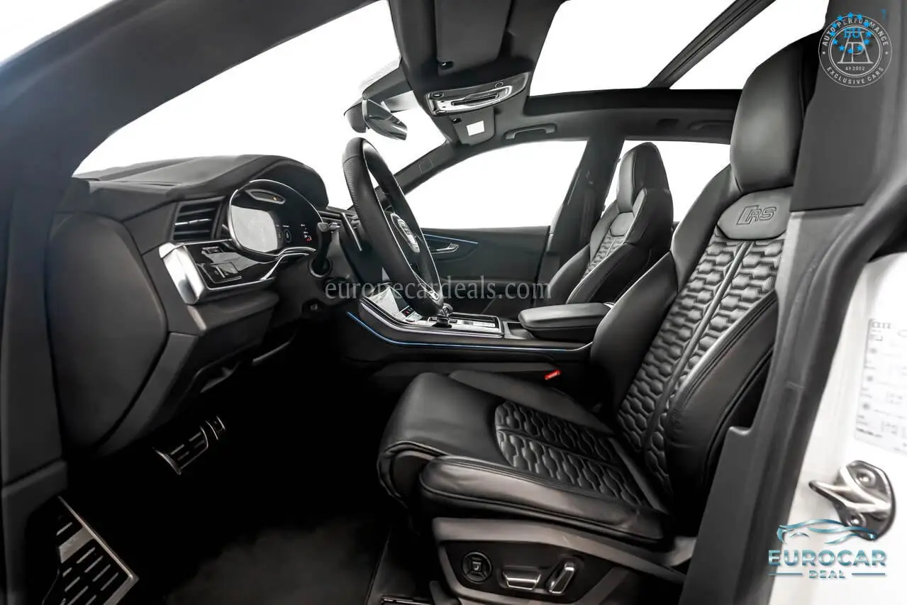 Audi RSQ8