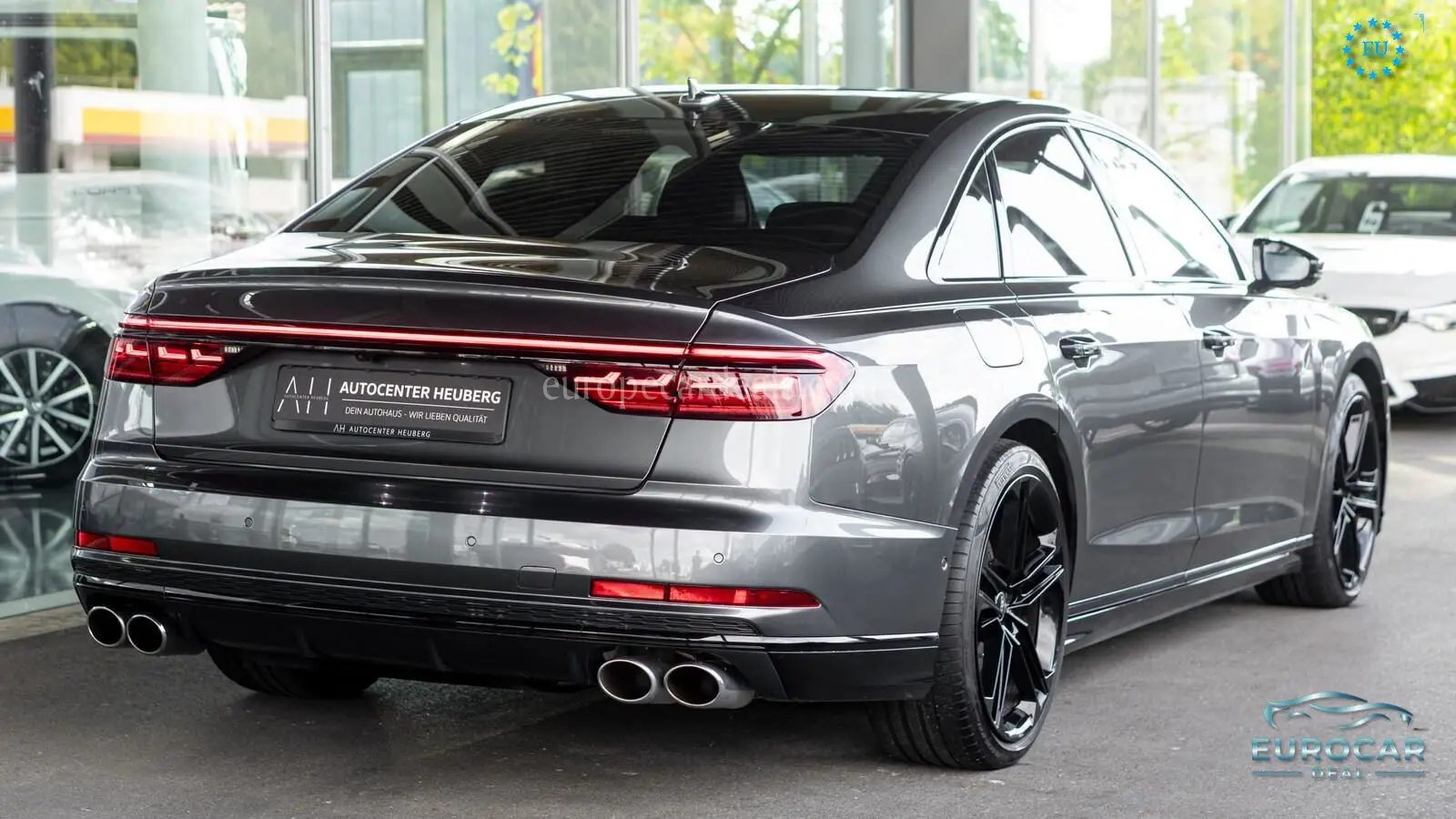 Audi S8