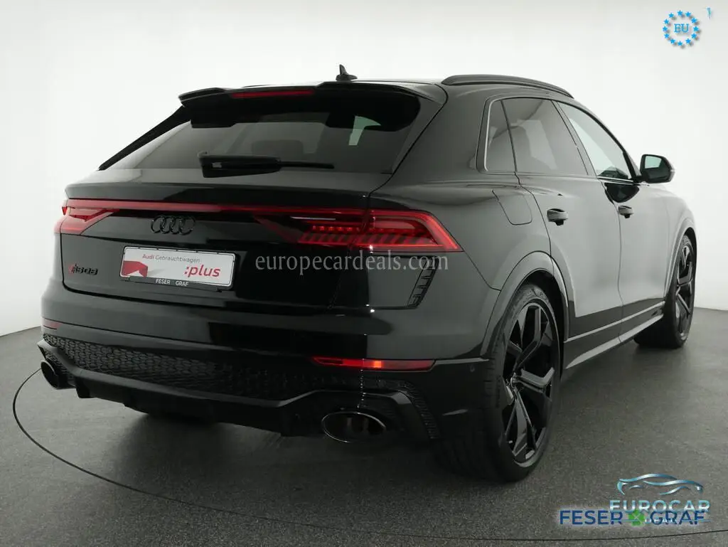 Audi RSQ8