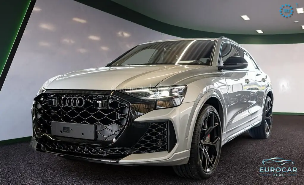 Audi RSQ8