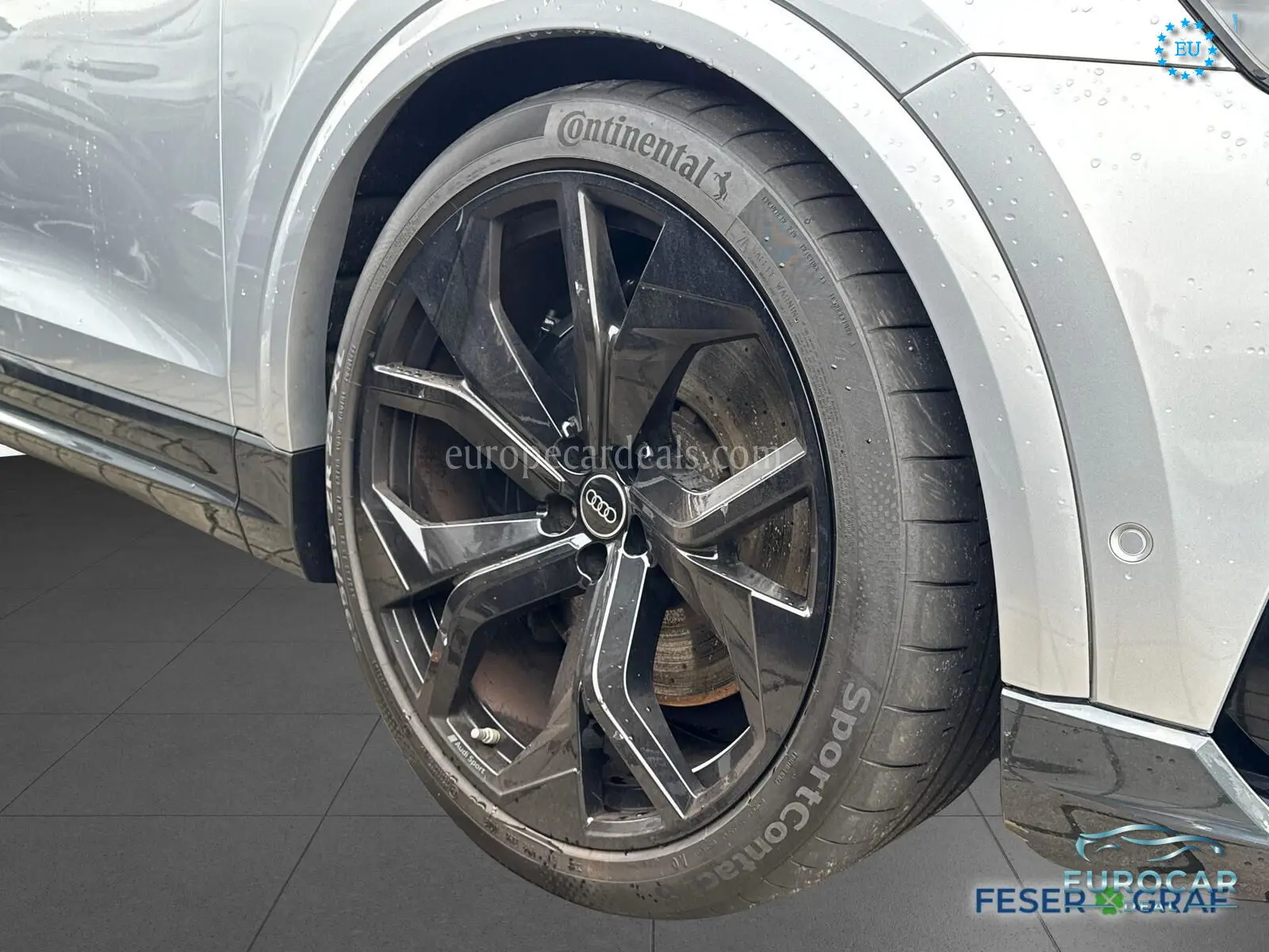 Audi RSQ8