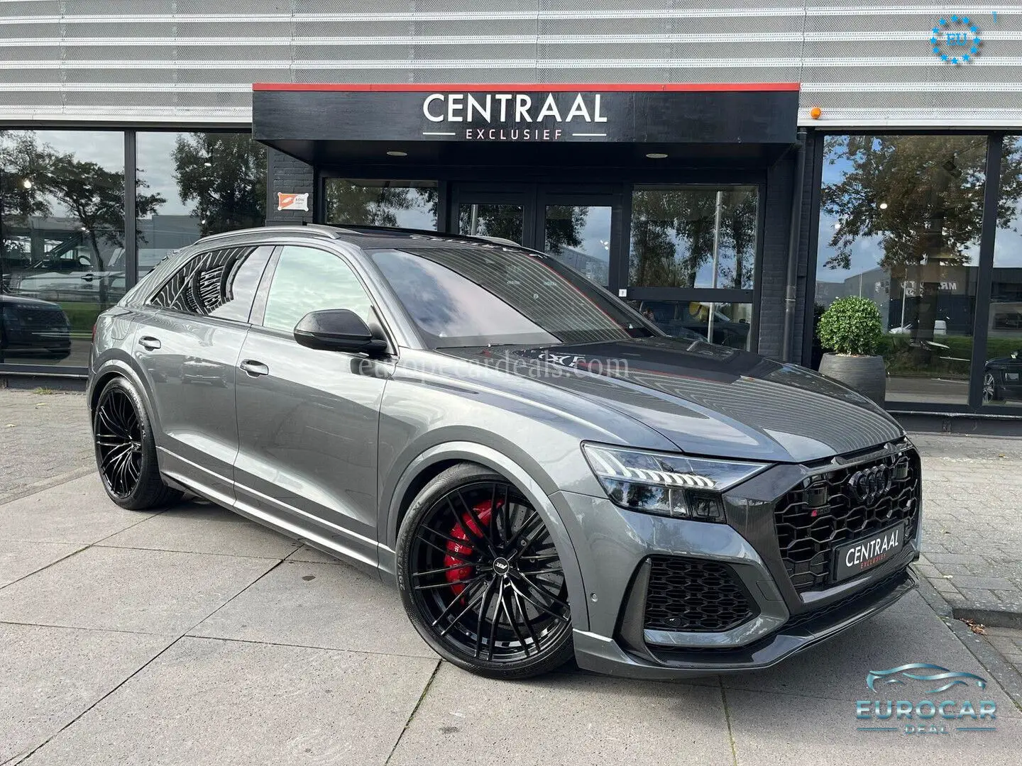 Audi RSQ8