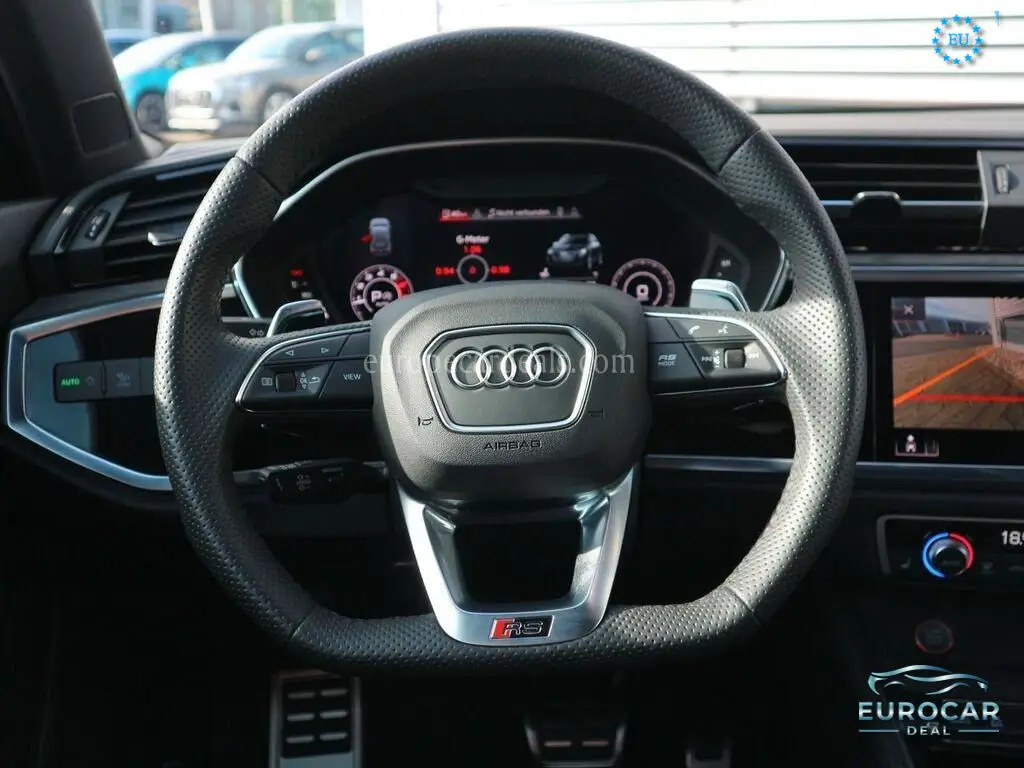 Audi RSQ3