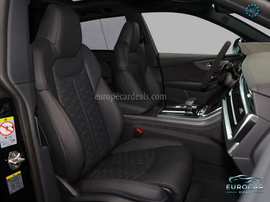 Audi RSQ8