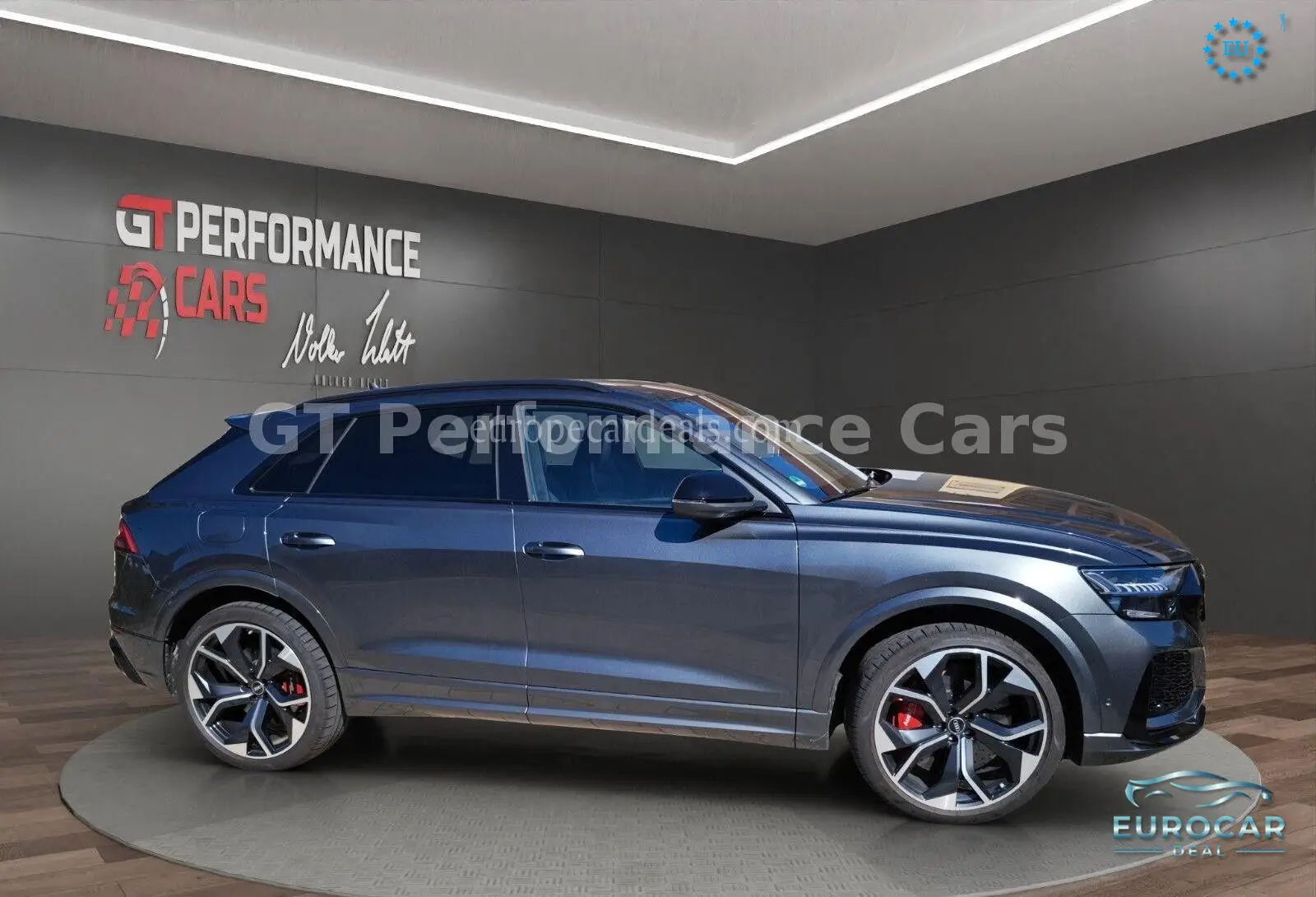 Audi RSQ8
