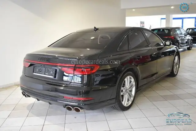 Audi S8