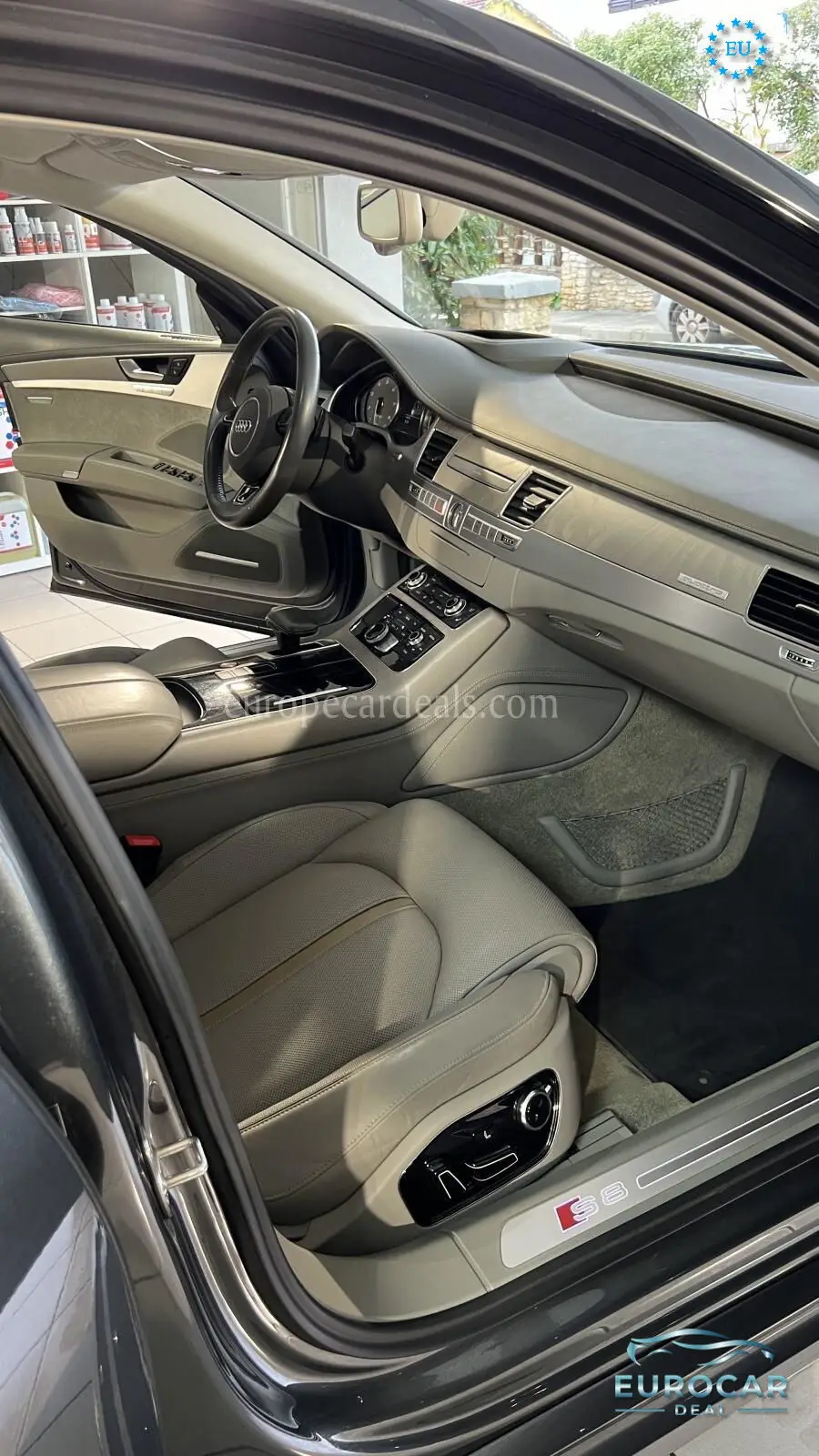 Audi S8