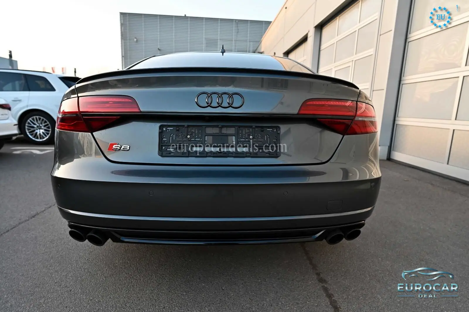 Audi S8