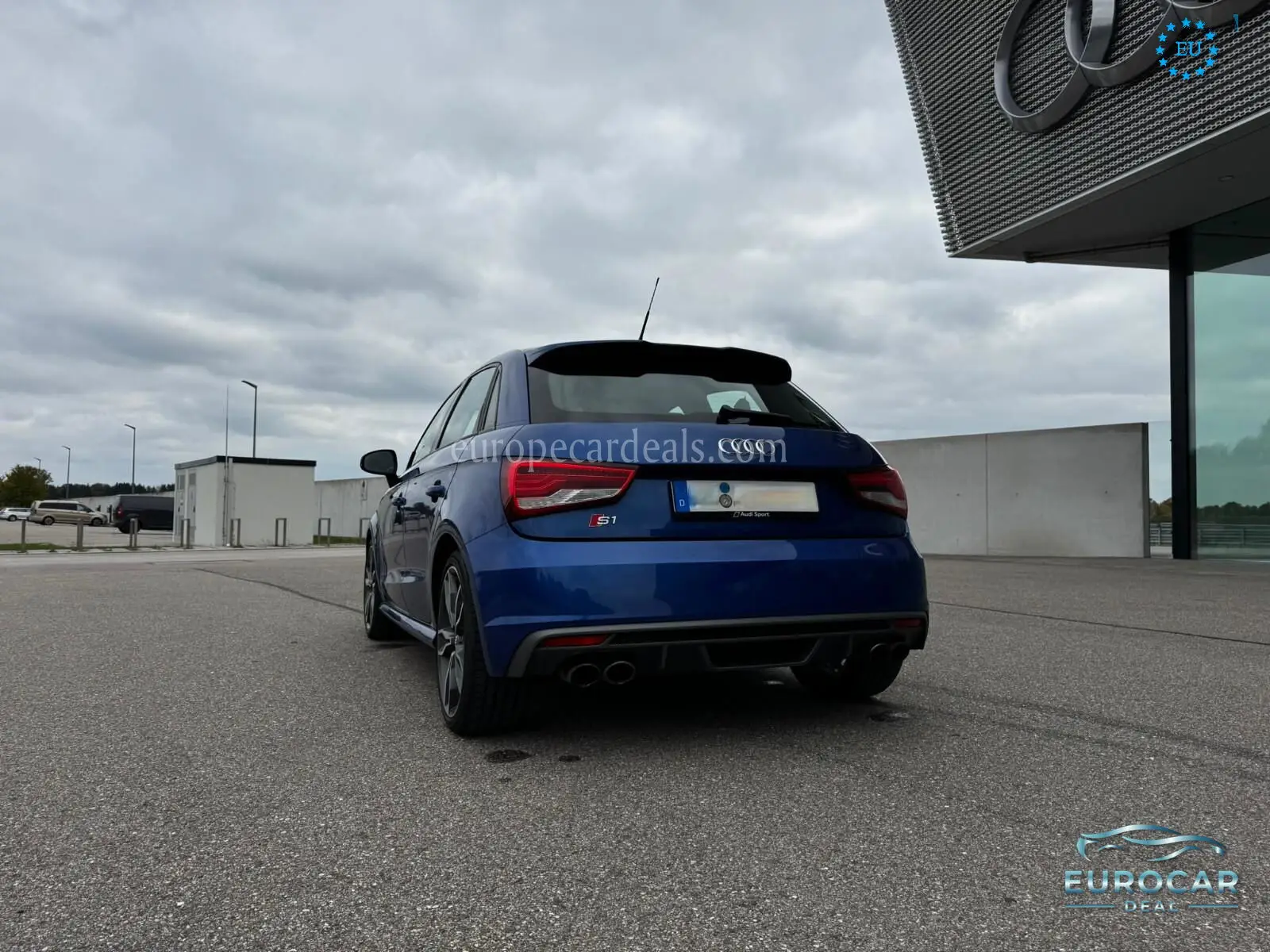 Audi S1