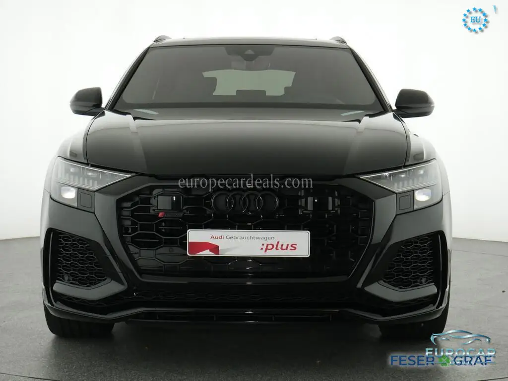 Audi RSQ8