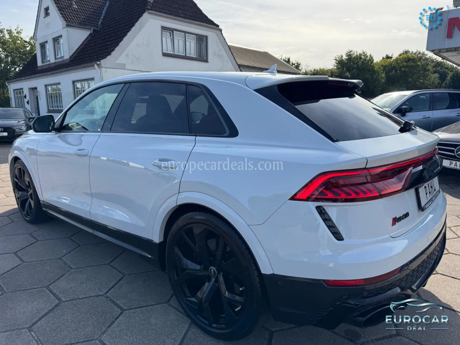 Audi RSQ8