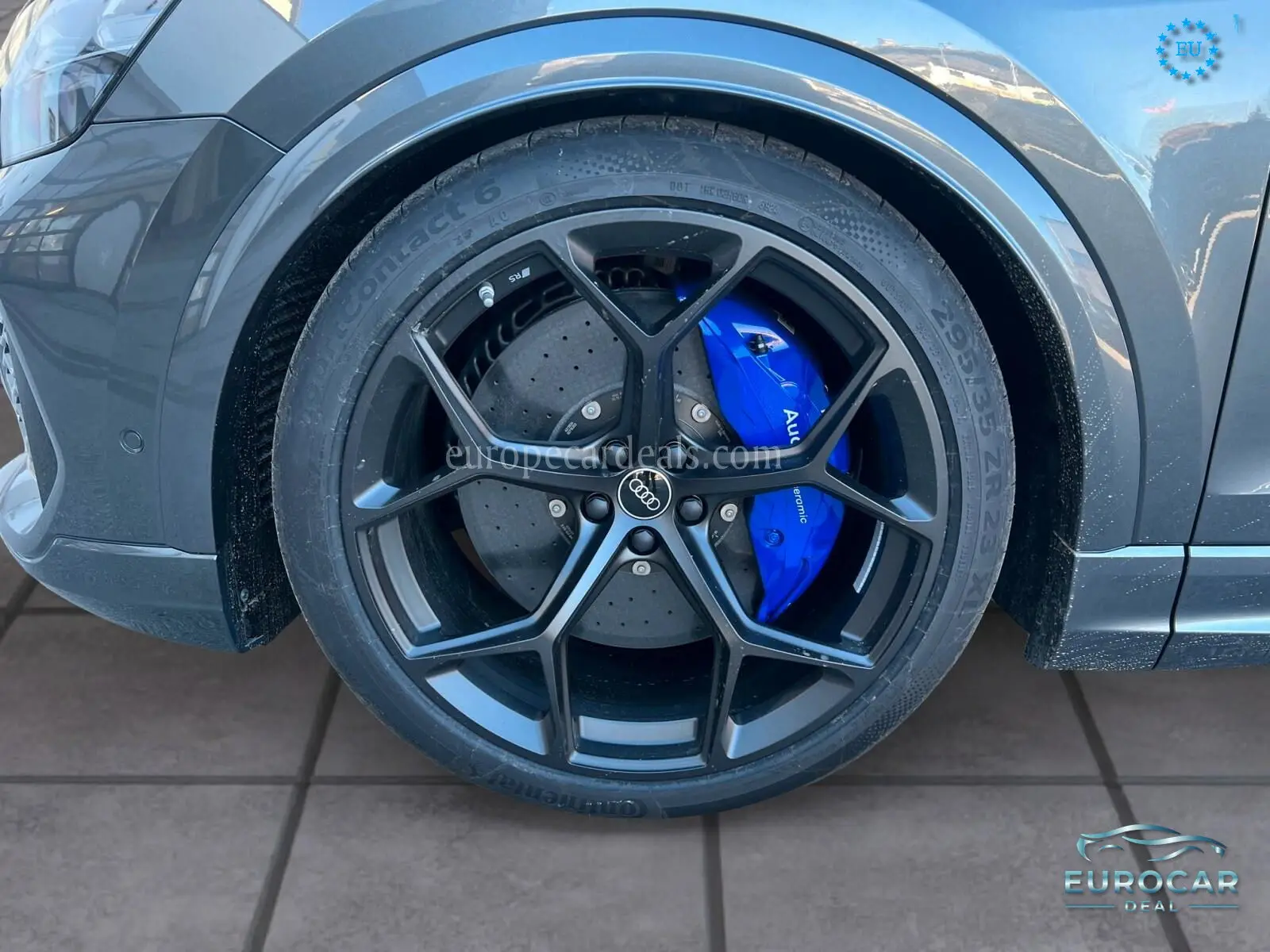 Audi RSQ8