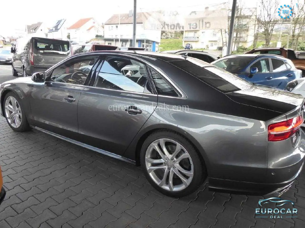 Audi S8