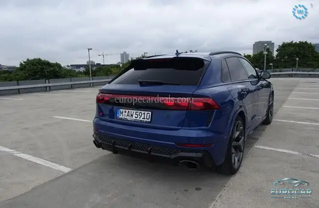 Audi RSQ8