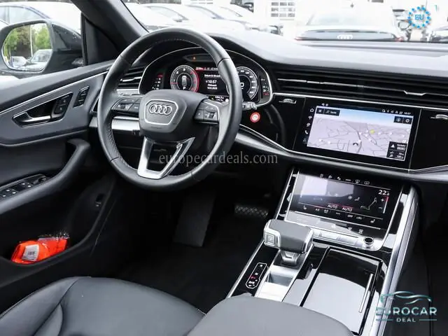 Audi Q8