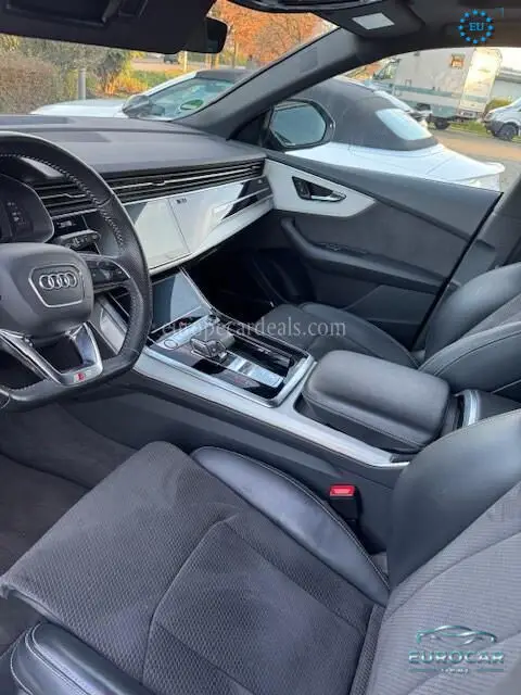 Audi SQ8