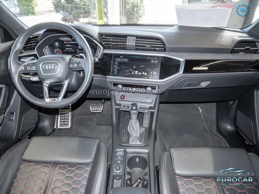 Audi RSQ3
