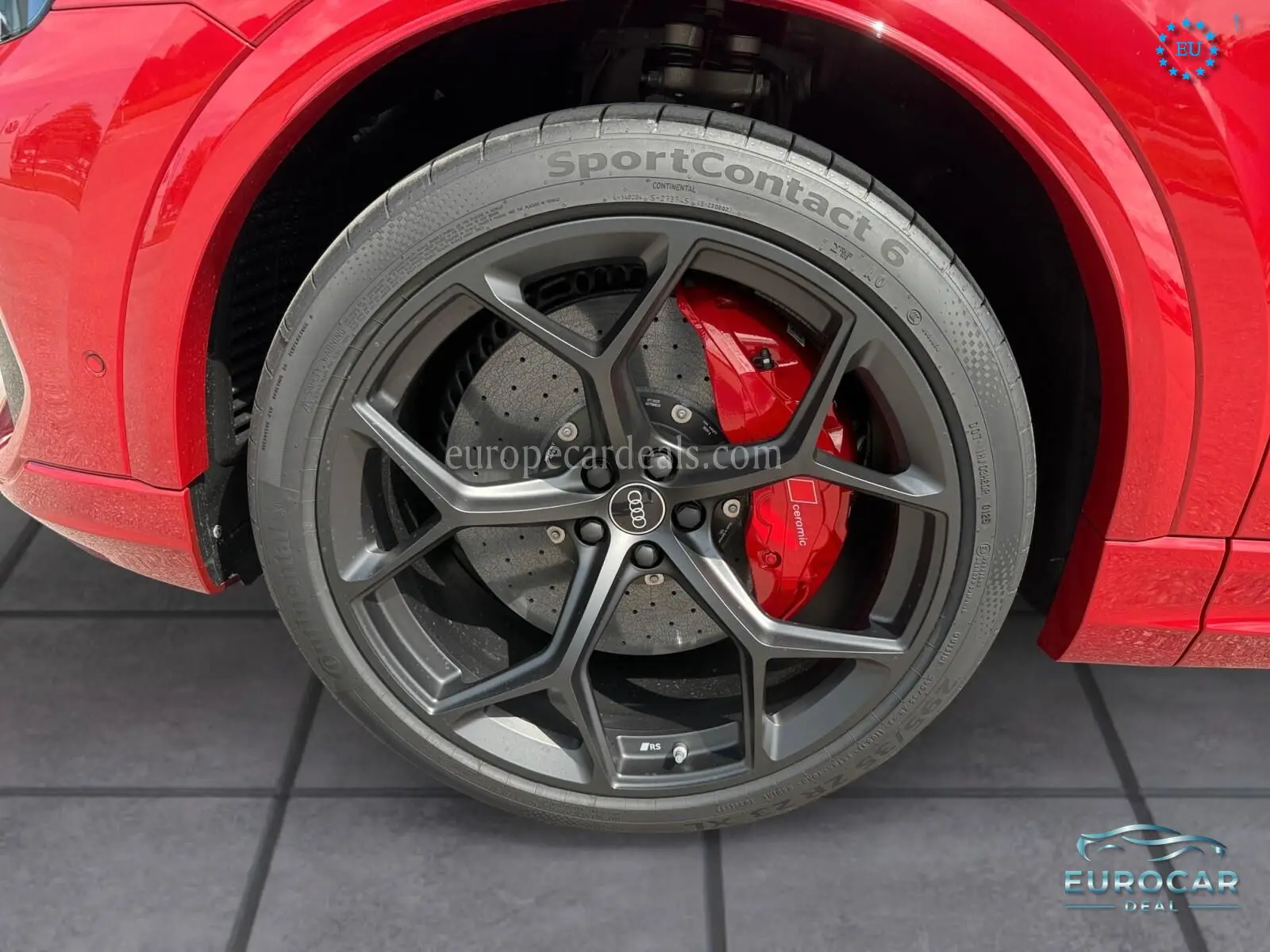 Audi RSQ8