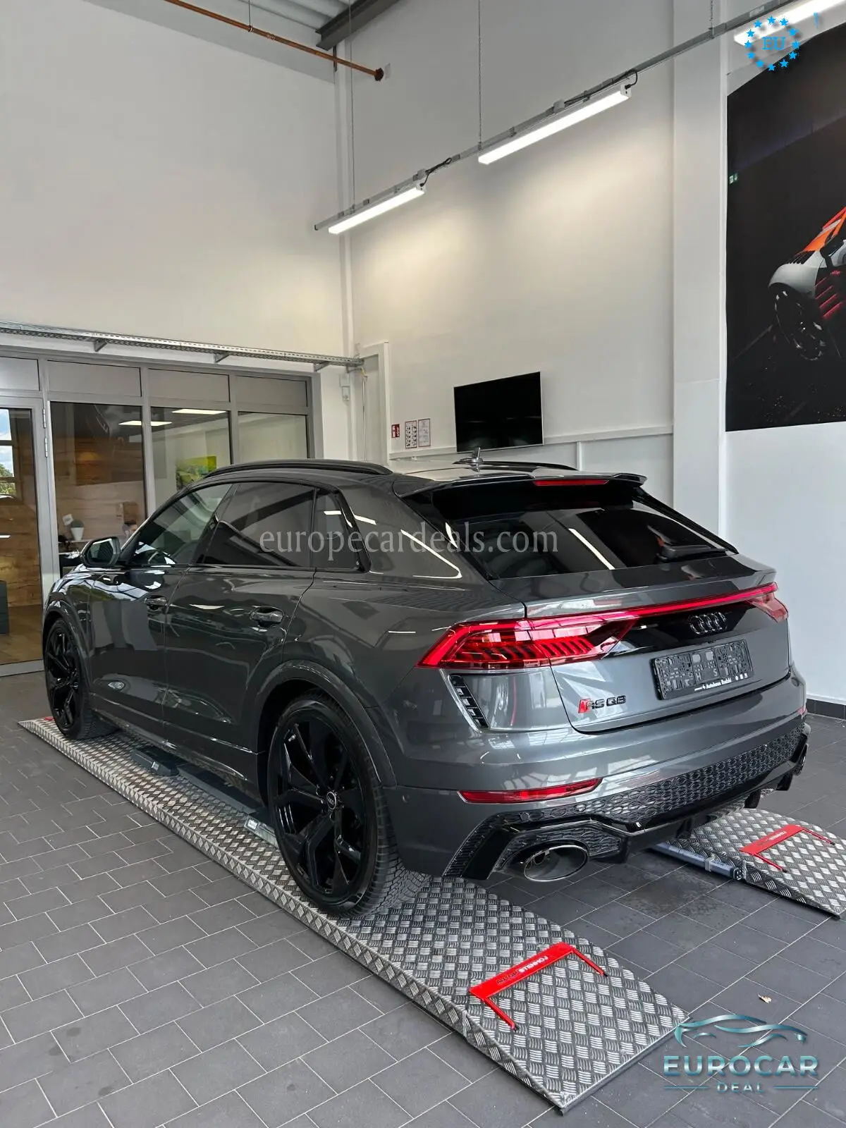 Audi RSQ8
