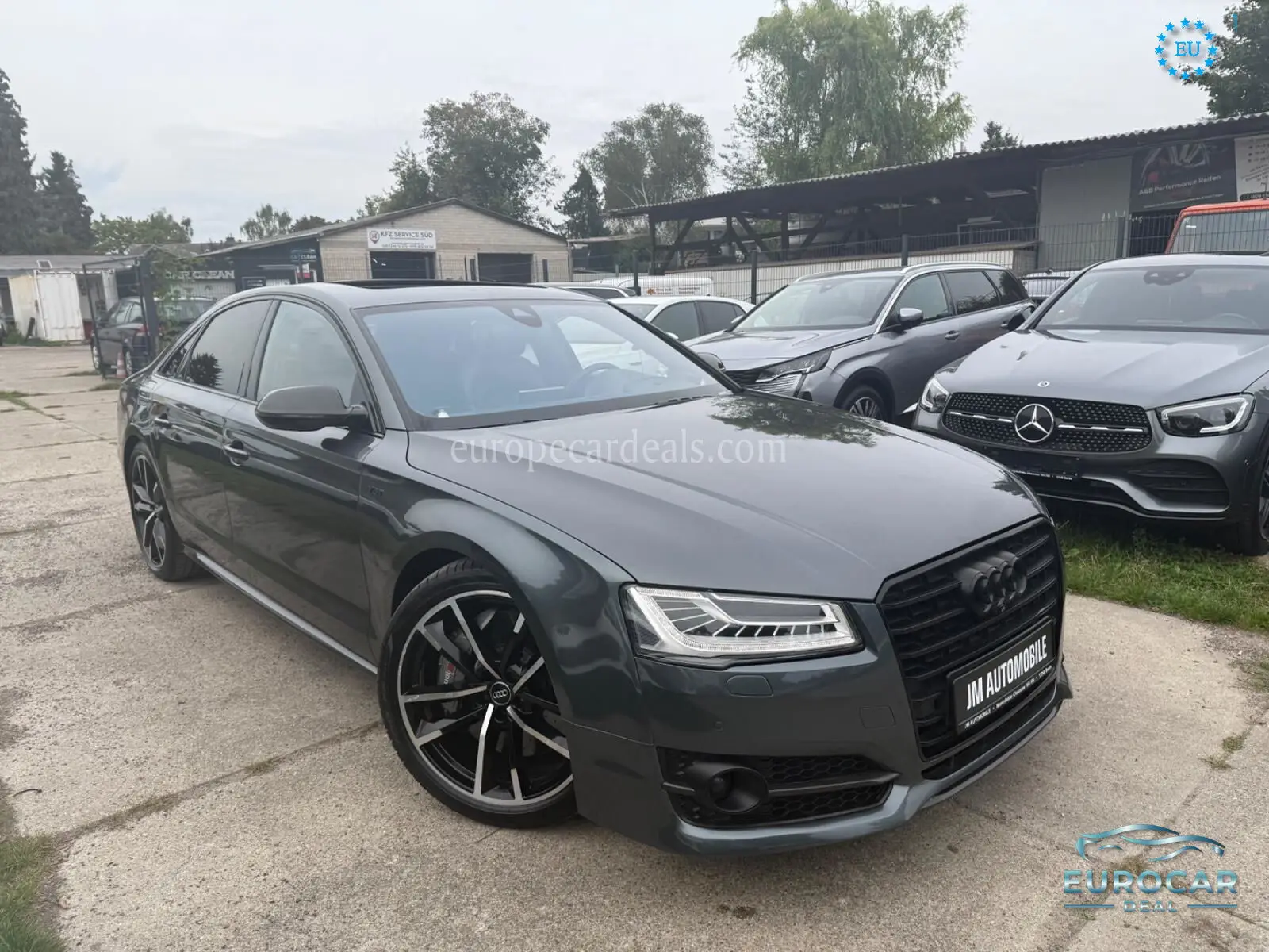 Audi S8