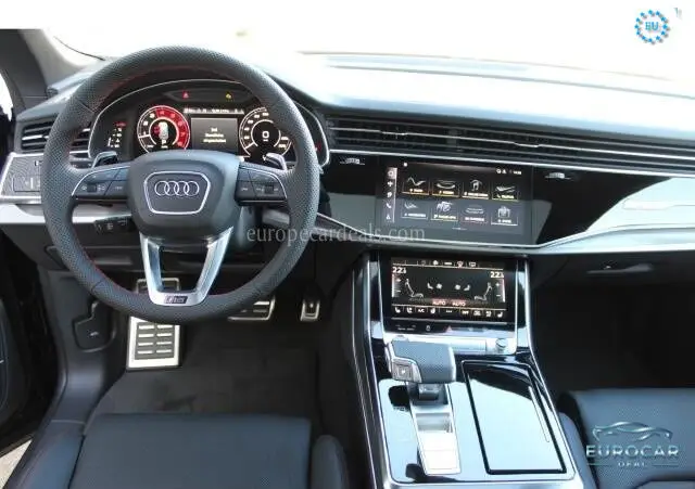 Audi RSQ8