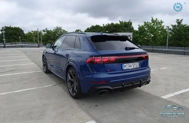 Audi RSQ8