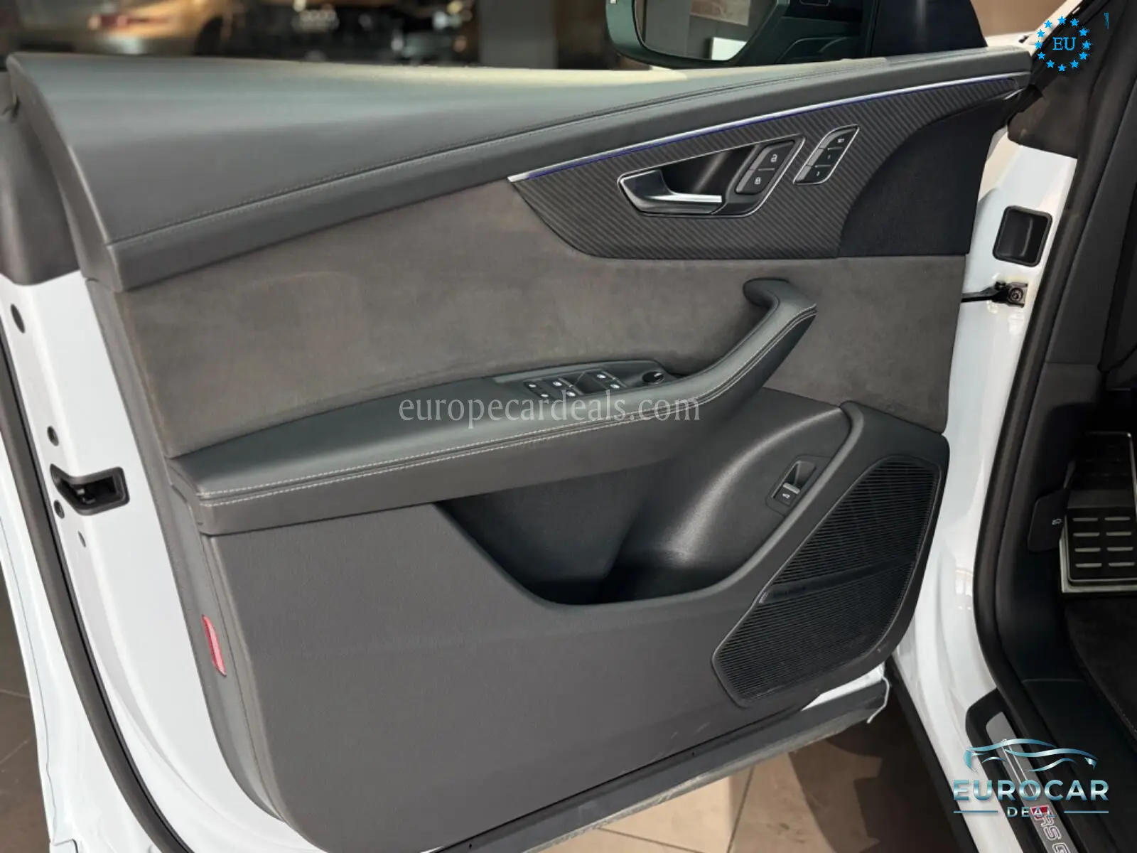 Audi RSQ8