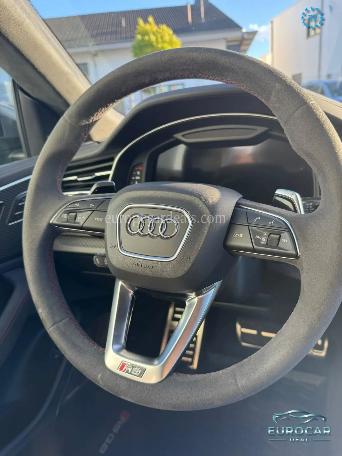 Audi RSQ8